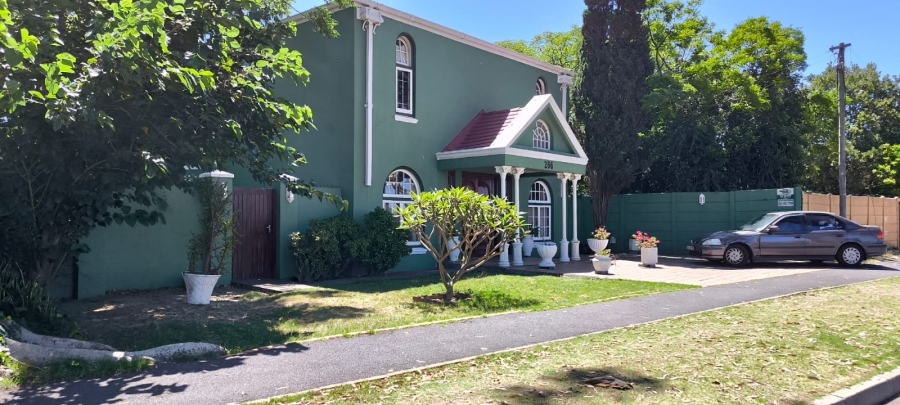 5 Bedroom Property for Sale in Wynberg Western Cape